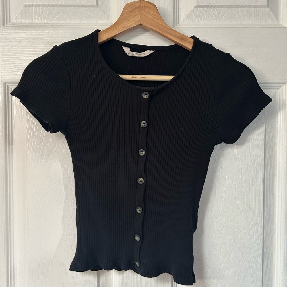 H&M Black Fitted Short Sleeve Button Down Shirt